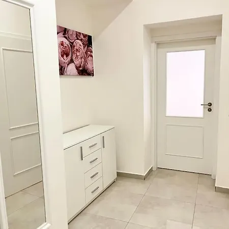 Apartment Lovely Flat In Historical Center